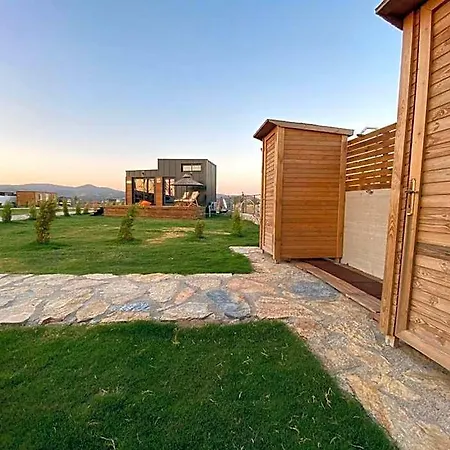 Lavira Tiny House Village 酒店