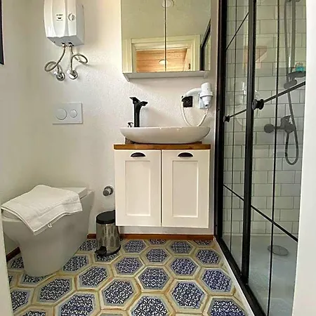 Lavira Tiny House Village 2*